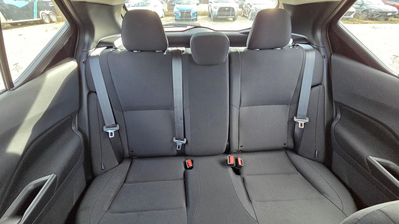 2025 Nissan Kicks S Photo