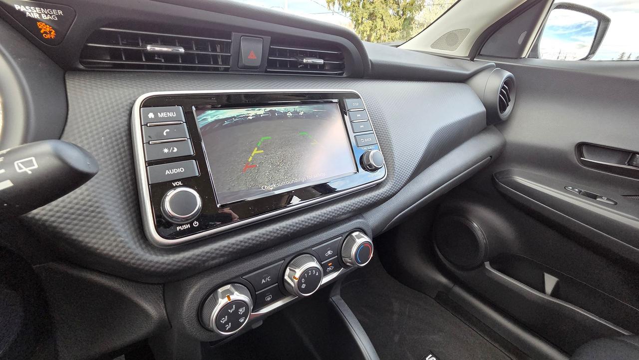 2025 Nissan Kicks S Photo