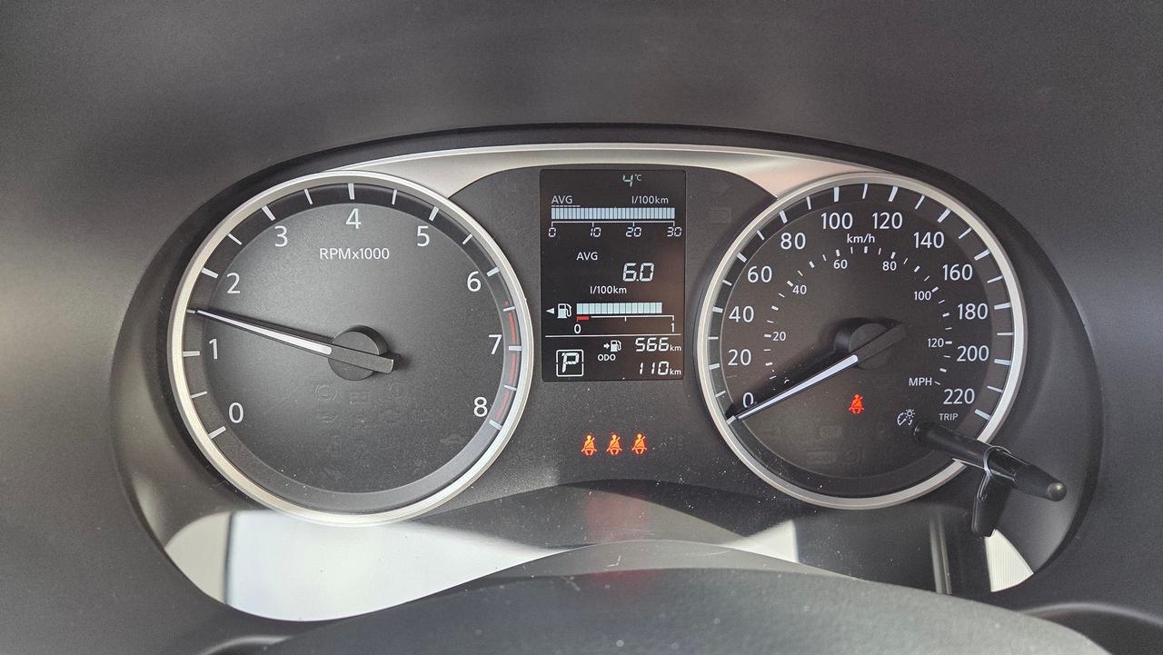 2025 Nissan Kicks S Photo