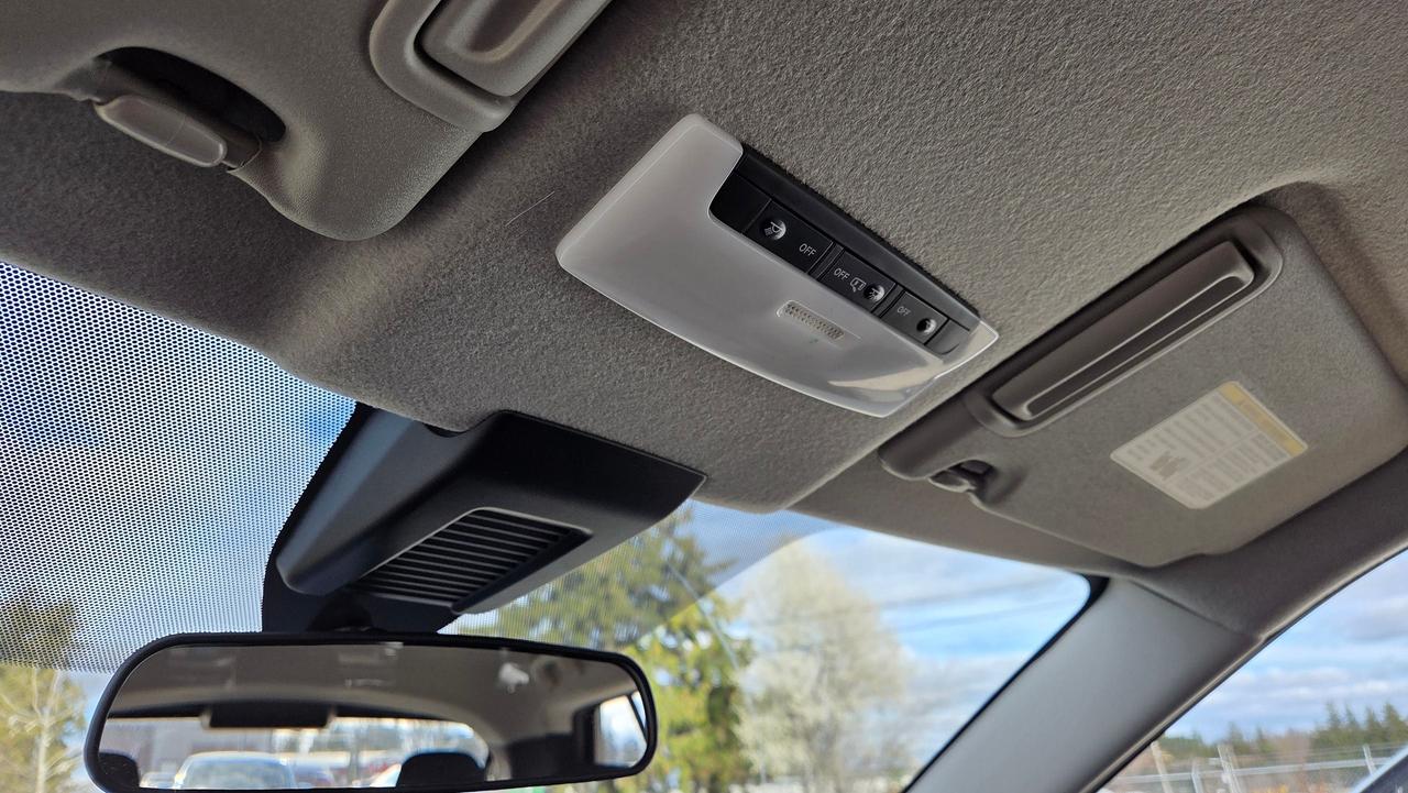 2025 Nissan Kicks S Photo