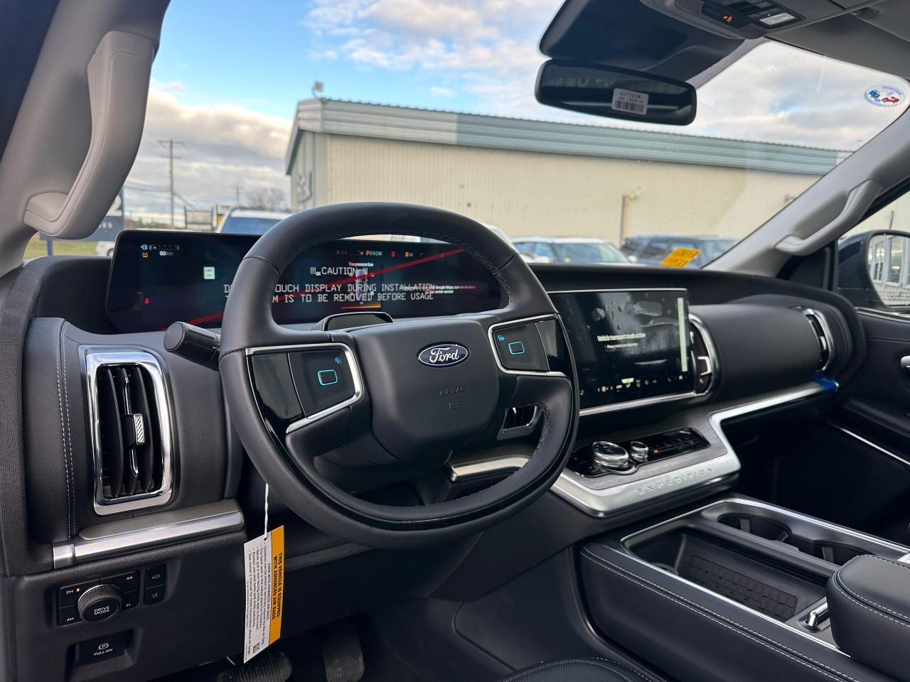 2025 Ford Expedition Platinum Max 4X4 Photo