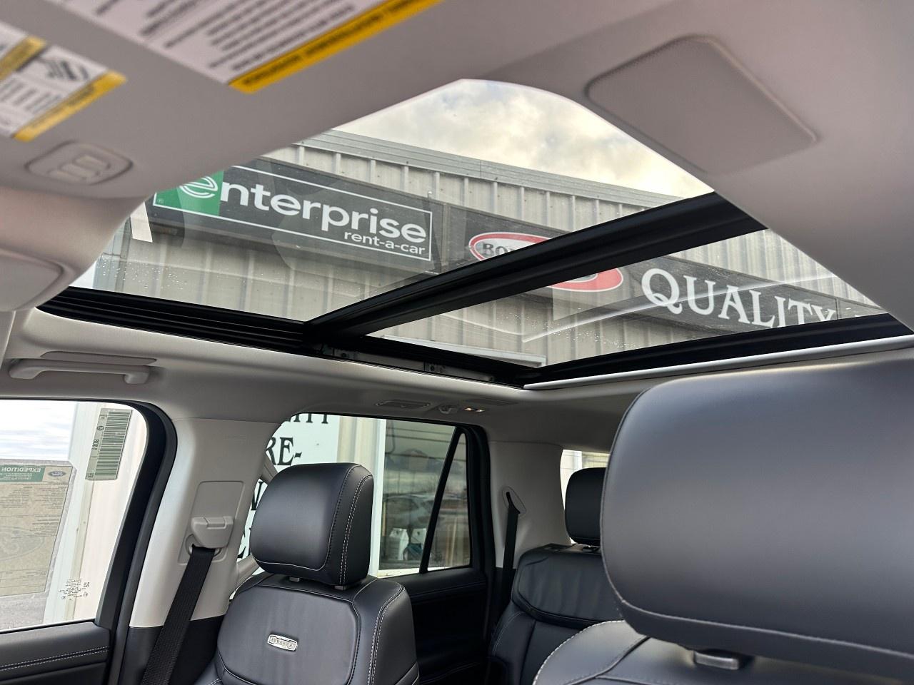 2025 Ford Expedition Platinum Max 4X4 Photo