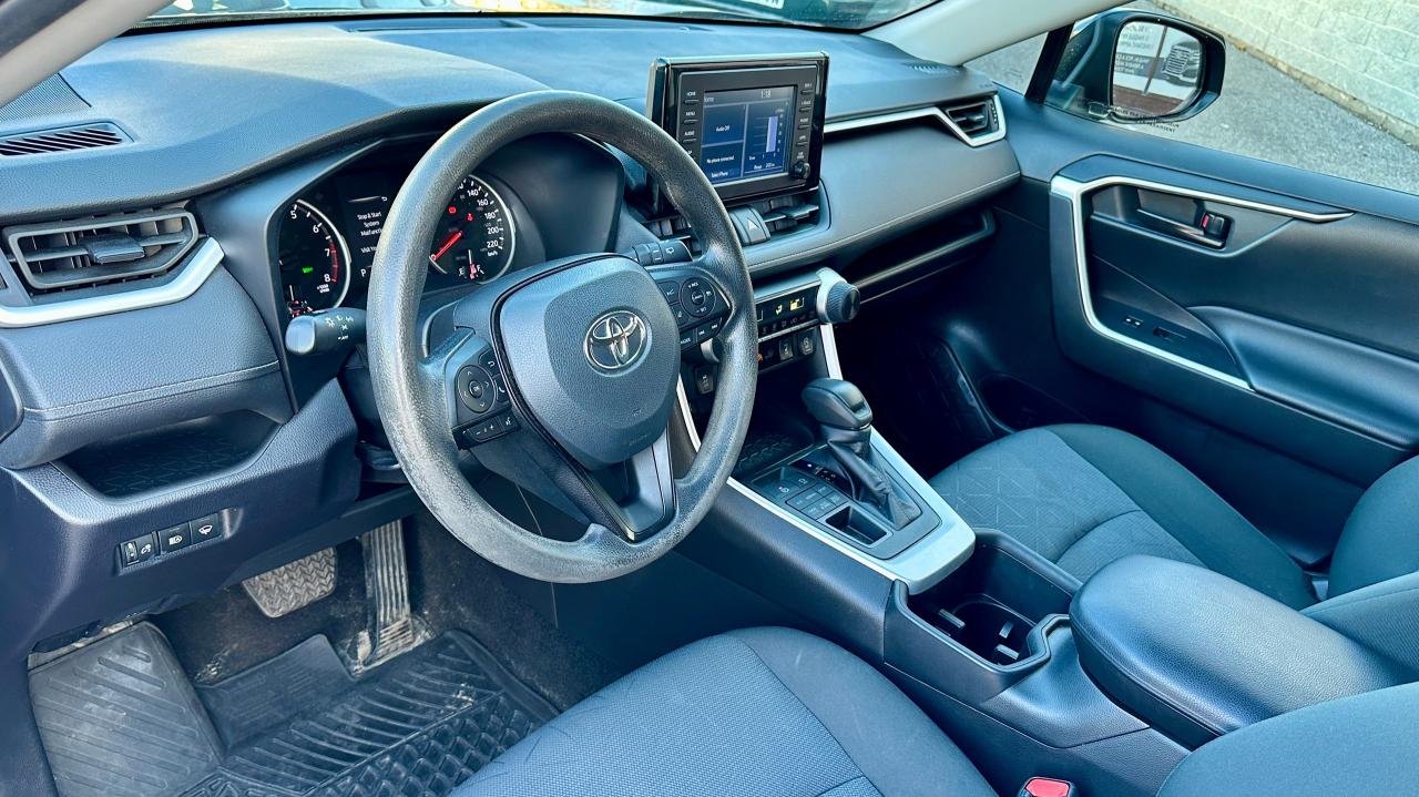 2022 Toyota RAV4 LE | NO ACCIDENTS | HEATED SEATS | BACK UP CAM Photo