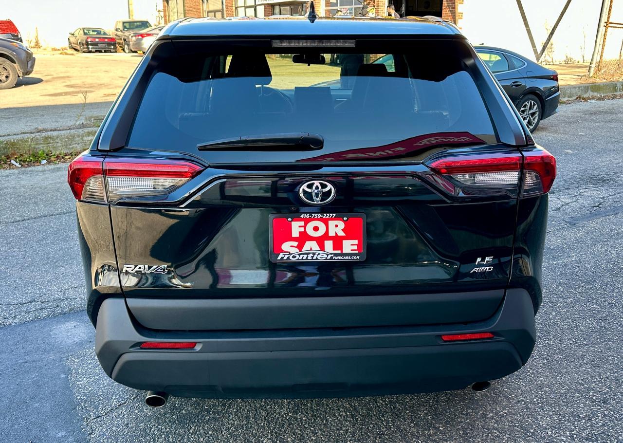 2022 Toyota RAV4 LE | NO ACCIDENTS | HEATED SEATS | BACK UP CAM Photo