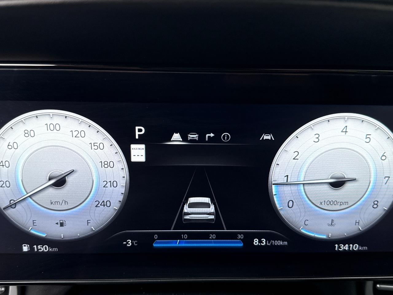 2025 Hyundai Elantra Luxury Photo