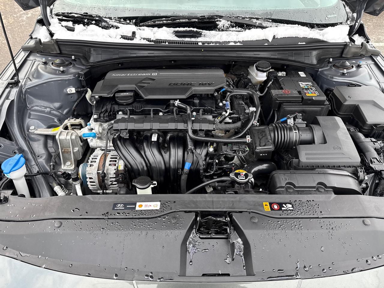 2025 Hyundai Elantra Luxury Photo