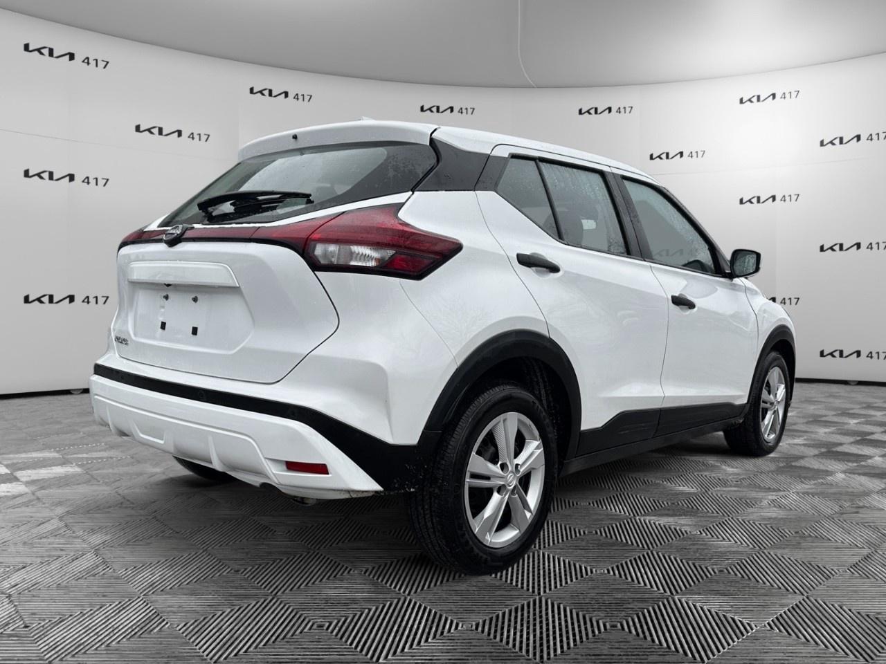2025 Nissan Kicks Play S FWD Photo