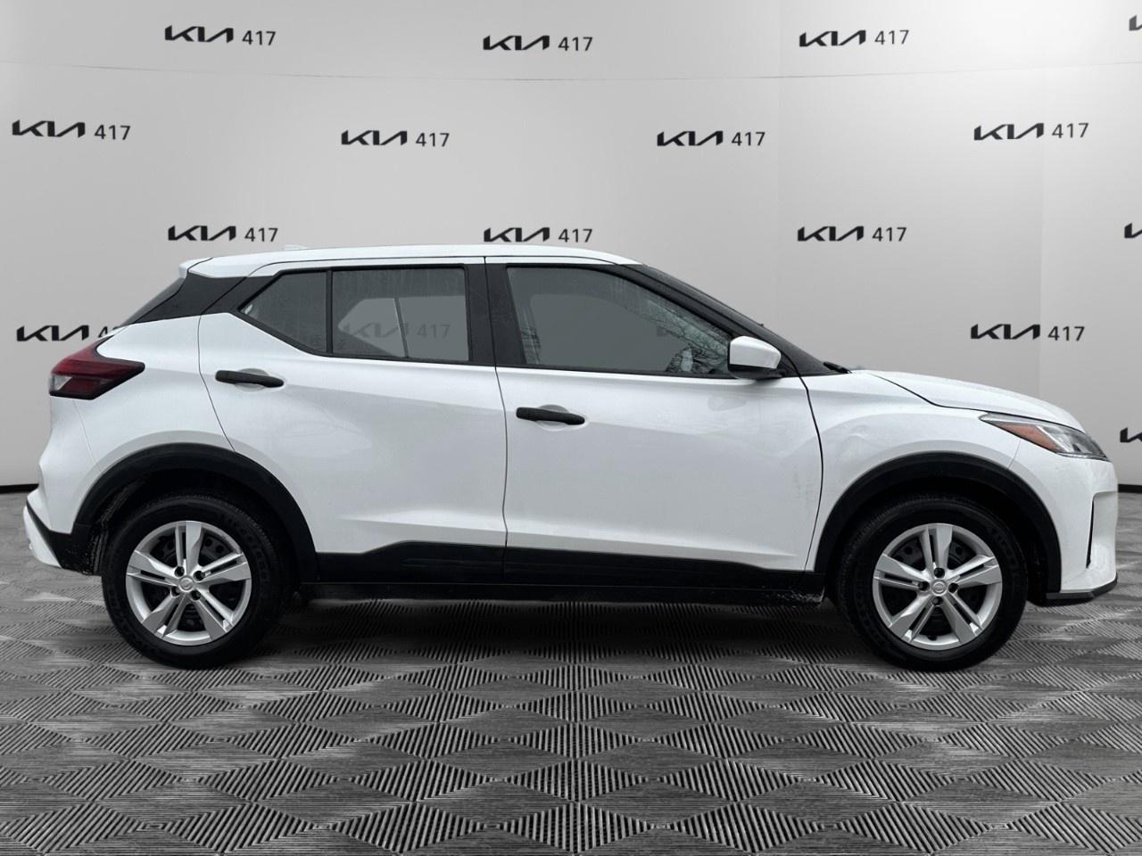 2025 Nissan Kicks Play S FWD Photo