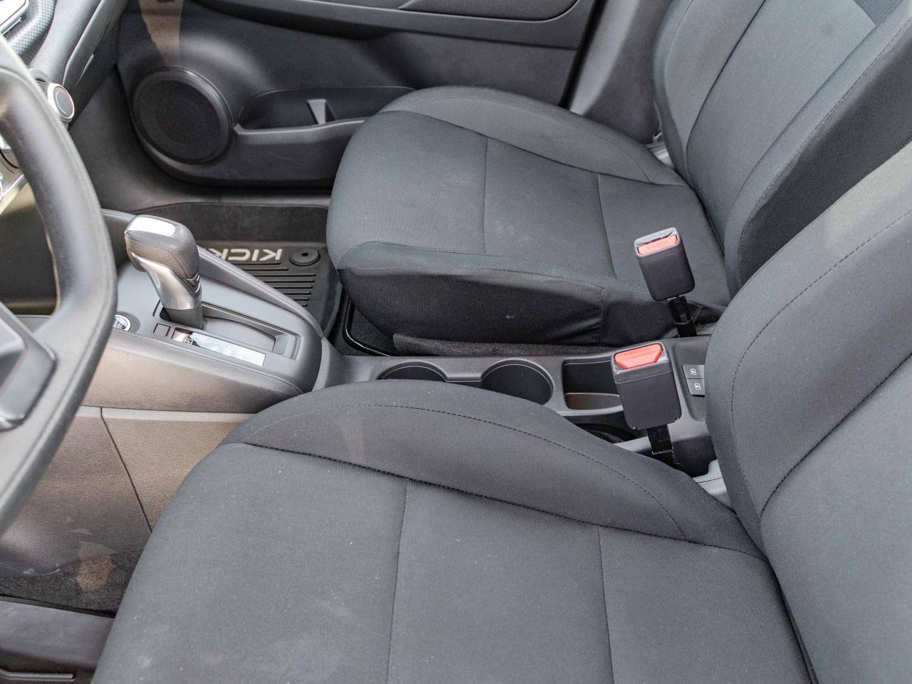 2025 Nissan Kicks Play S FWD Photo