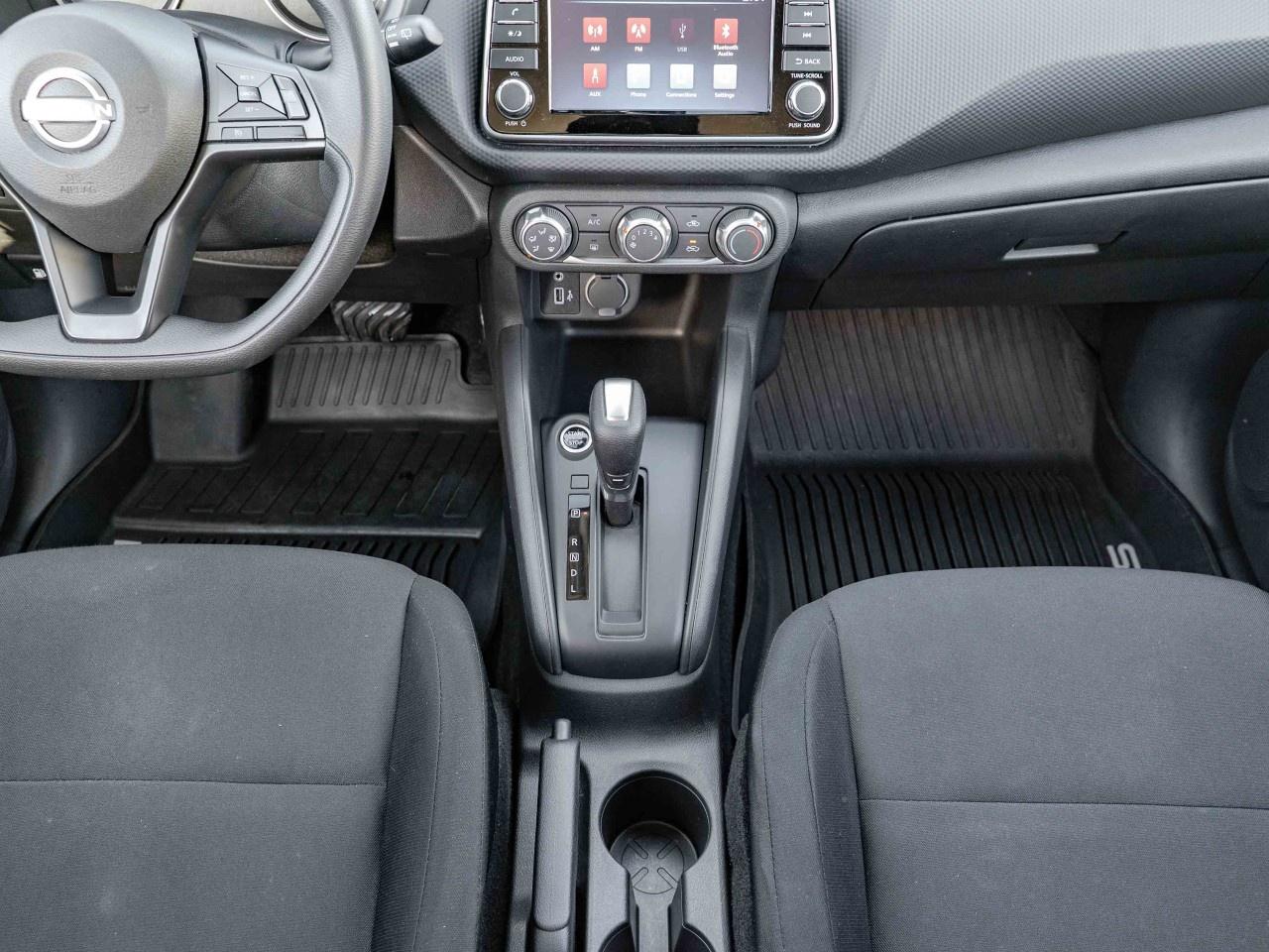 2025 Nissan Kicks Play S FWD Photo