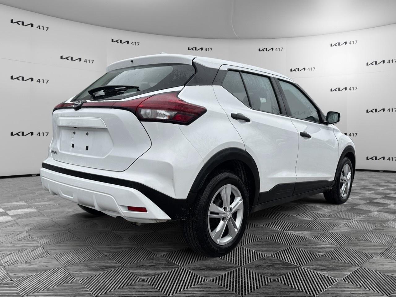 2025 Nissan Kicks Play S FWD Photo