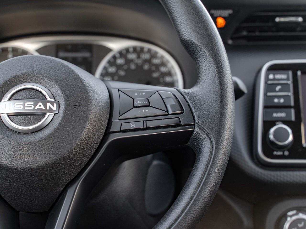 2025 Nissan Kicks Play S FWD Photo