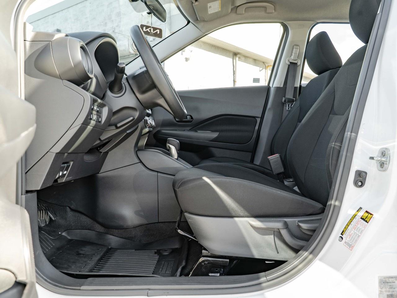 2025 Nissan Kicks Play S FWD Photo