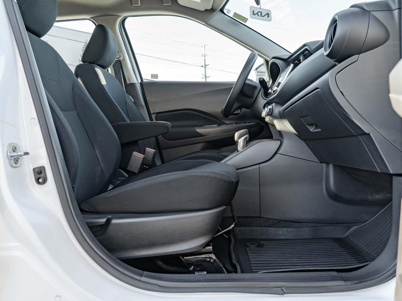 2025 Nissan Kicks Play S FWD Photo