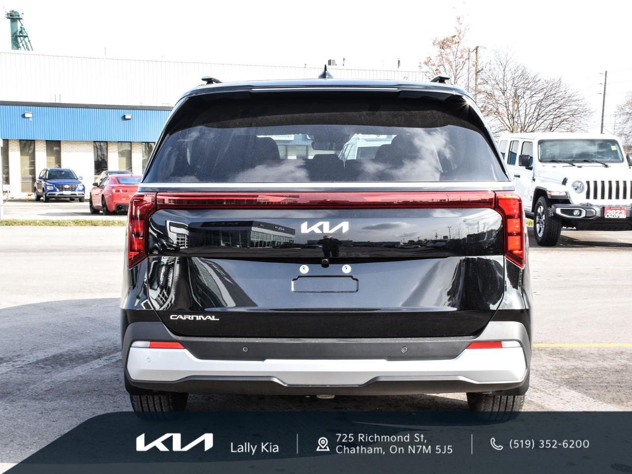 2026 Kia Carnival LX+ New Arrival | Clean CarFax | Low KMs | 8 Pass. | Cloth Heated Seats Photo