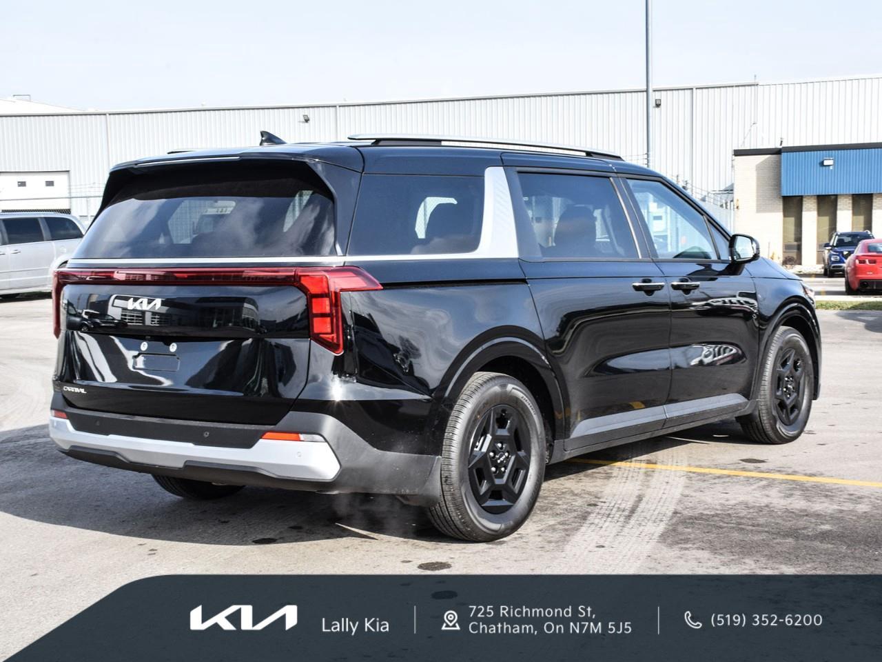 2026 Kia Carnival LX+ New Arrival | Clean CarFax | Low KMs | 8 Pass. | Cloth Heated Seats Photo