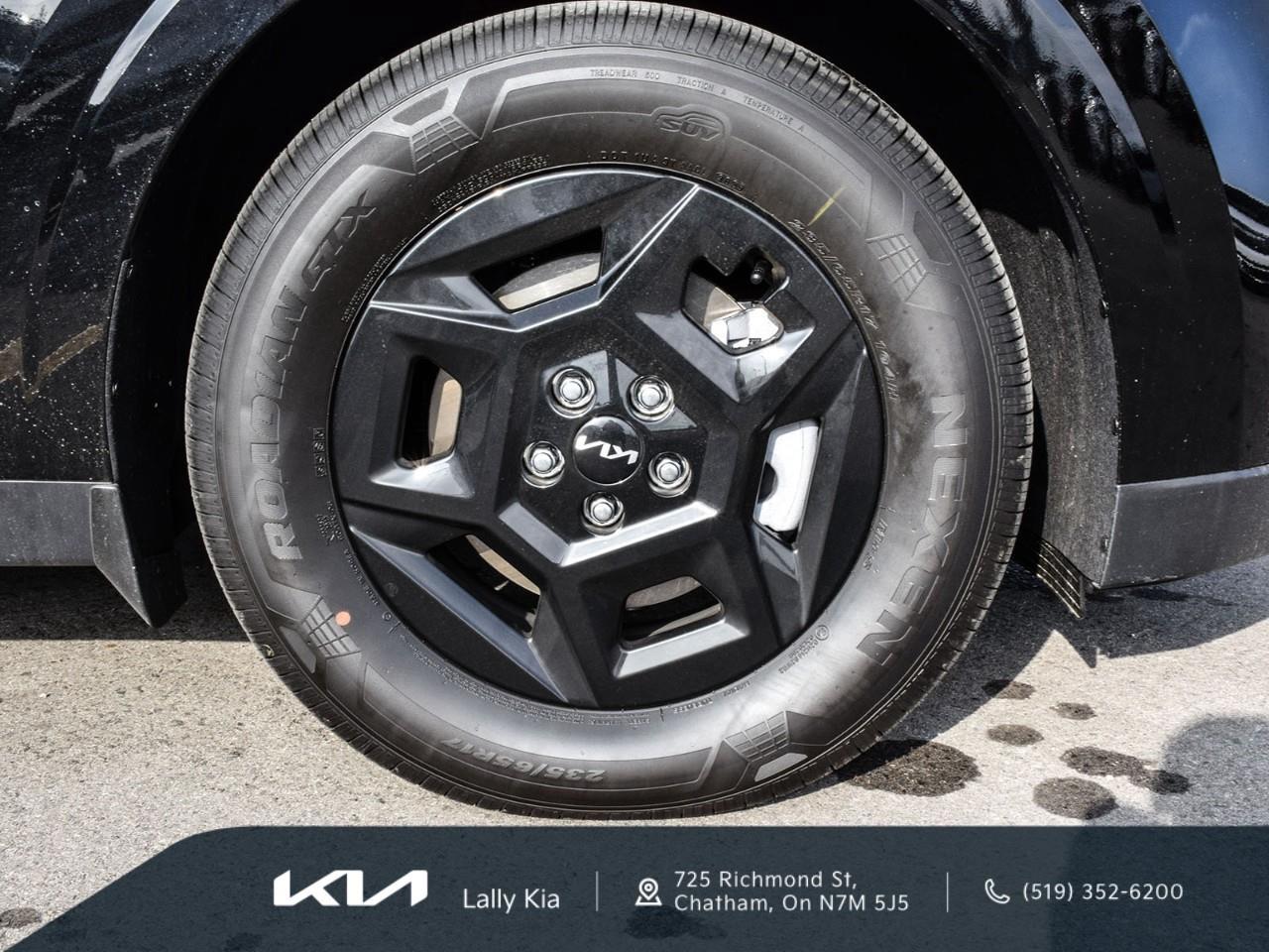 2026 Kia Carnival LX+ New Arrival | Clean CarFax | Low KMs | 8 Pass. | Cloth Heated Seats Photo