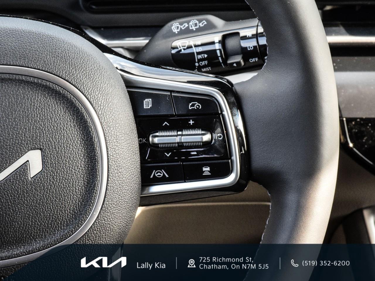 2026 Kia Carnival LX+ New Arrival | Clean CarFax | Low KMs | 8 Pass. | Cloth Heated Seats Photo