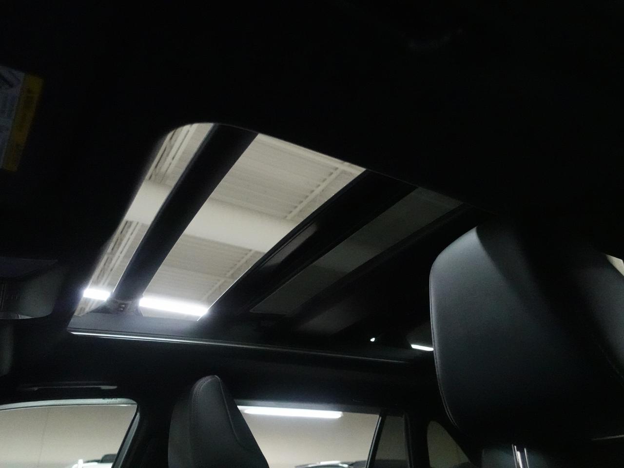 2021 Toyota RAV4 PRIME XSE | PHEV | AWD | Nav | Panoroof | CarPlay