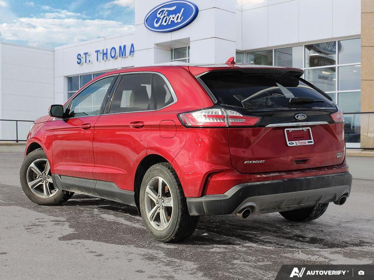 2020 Ford Edge SEL Navigation & Moonroof Photo3