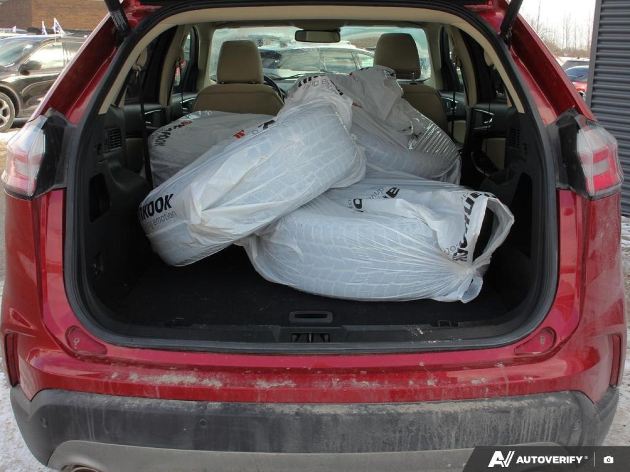 2020 Ford Edge SEL Navigation & Moonroof Photo