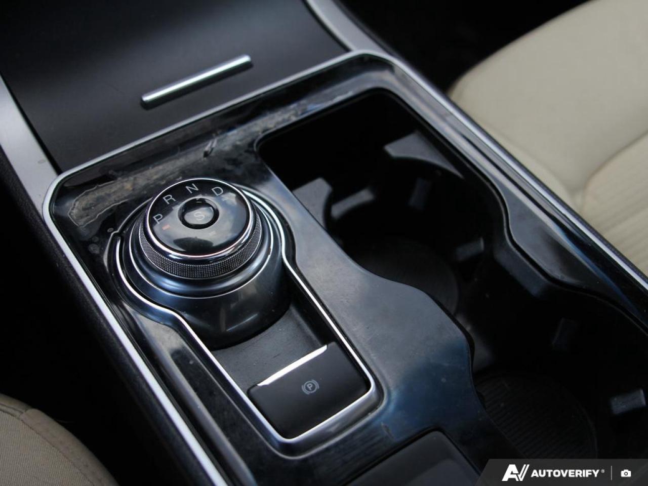 2020 Ford Edge SEL Navigation & Moonroof Photo