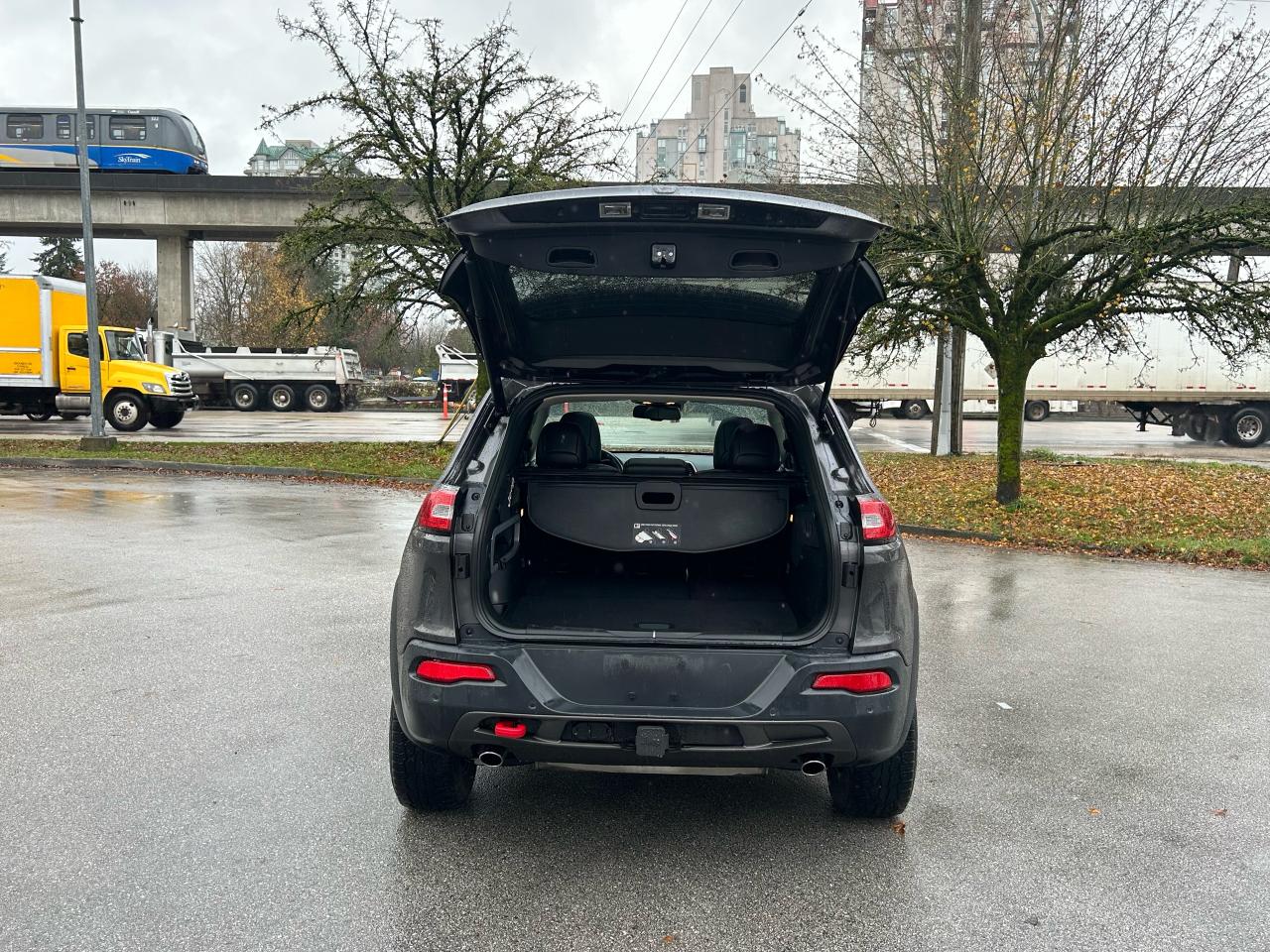 2016 Jeep Cherokee Trailhawk - Photo #8