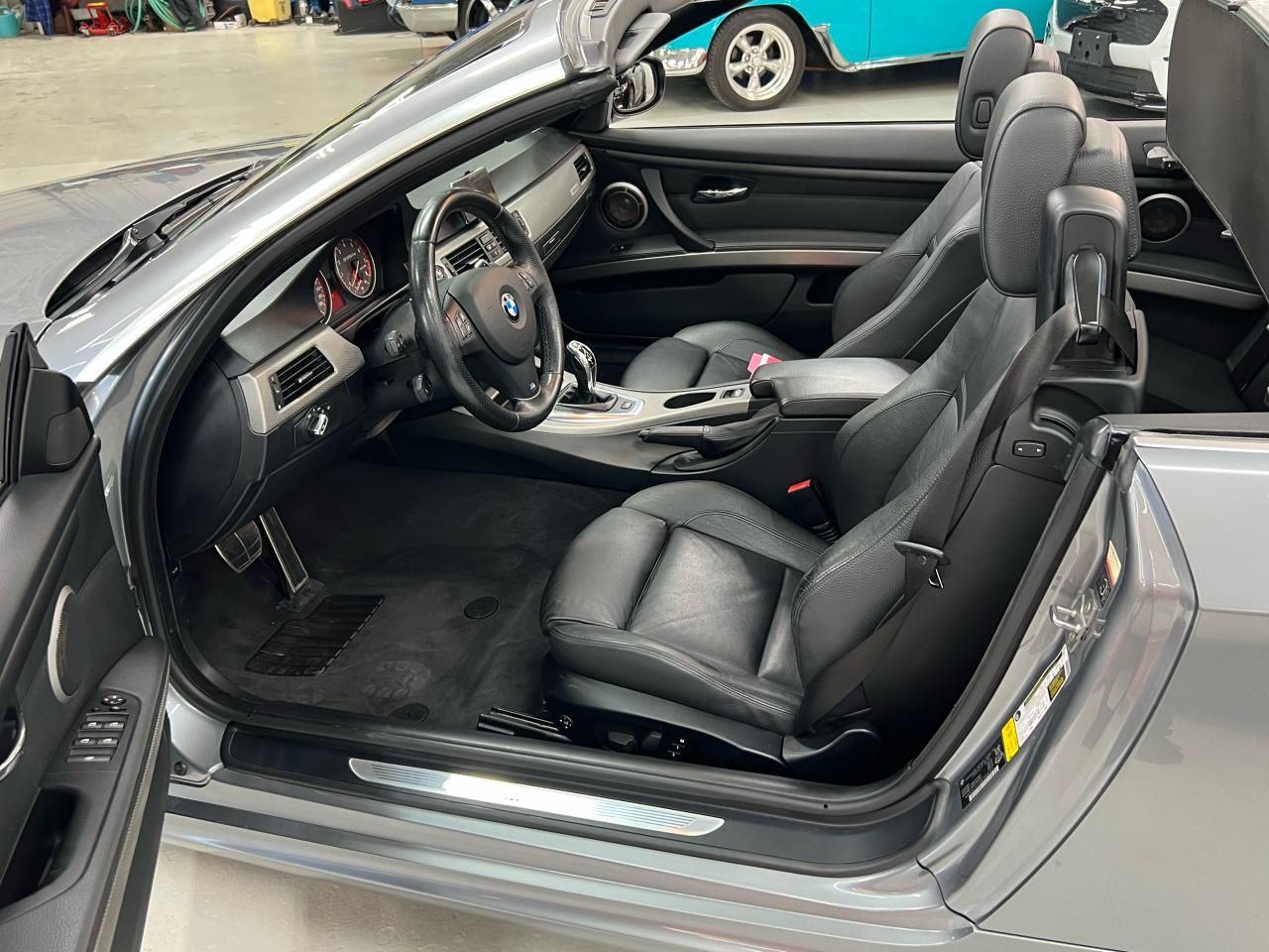 2011 BMW 3 Series 2dr Cabriolet 335is RWD Photo