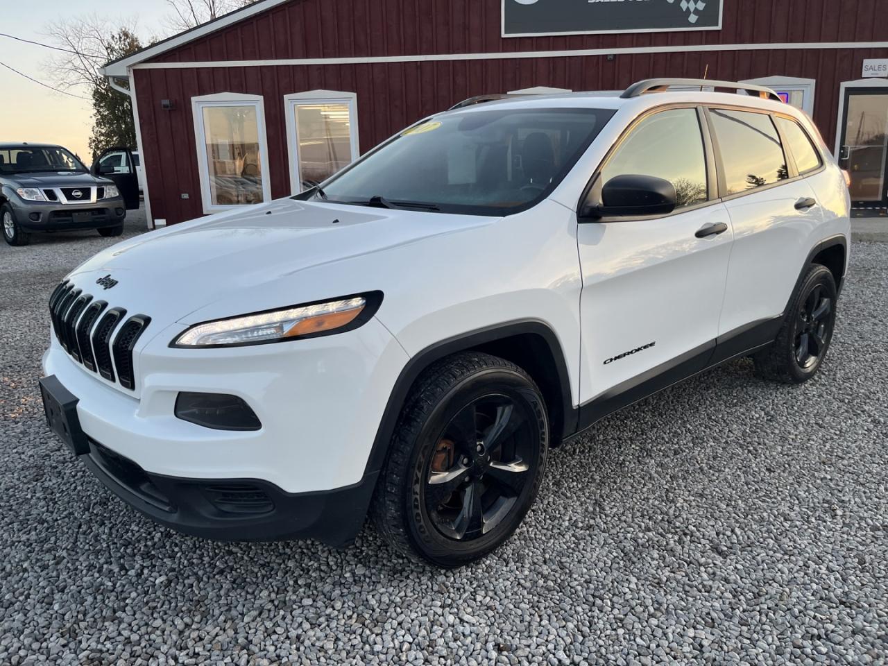 2017 Jeep Cherokee Sport Photo0
