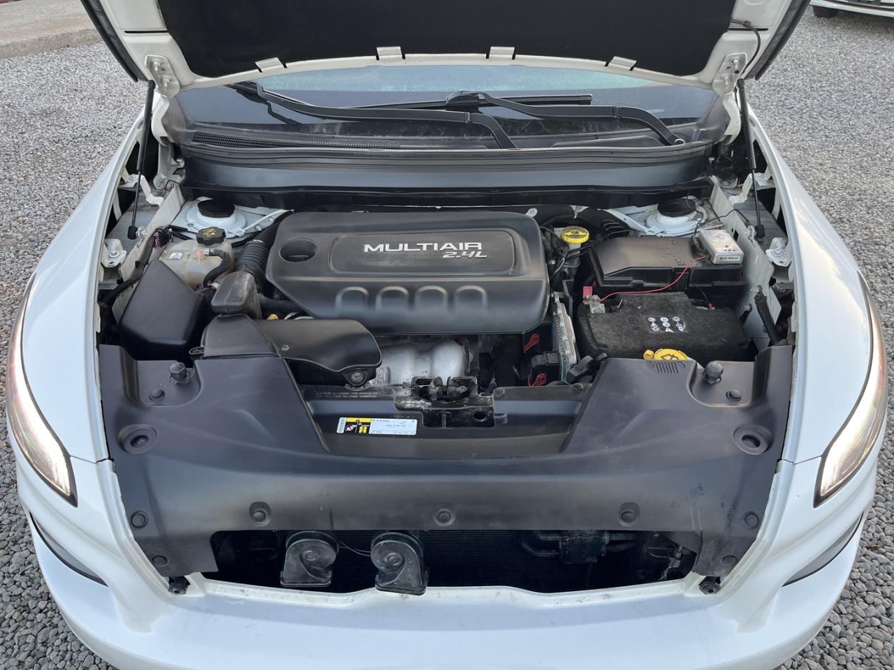 2017 Jeep Cherokee Sport Photo