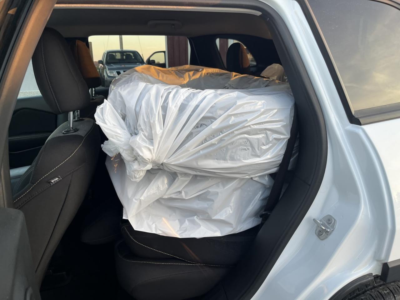 2017 Jeep Cherokee Sport Photo