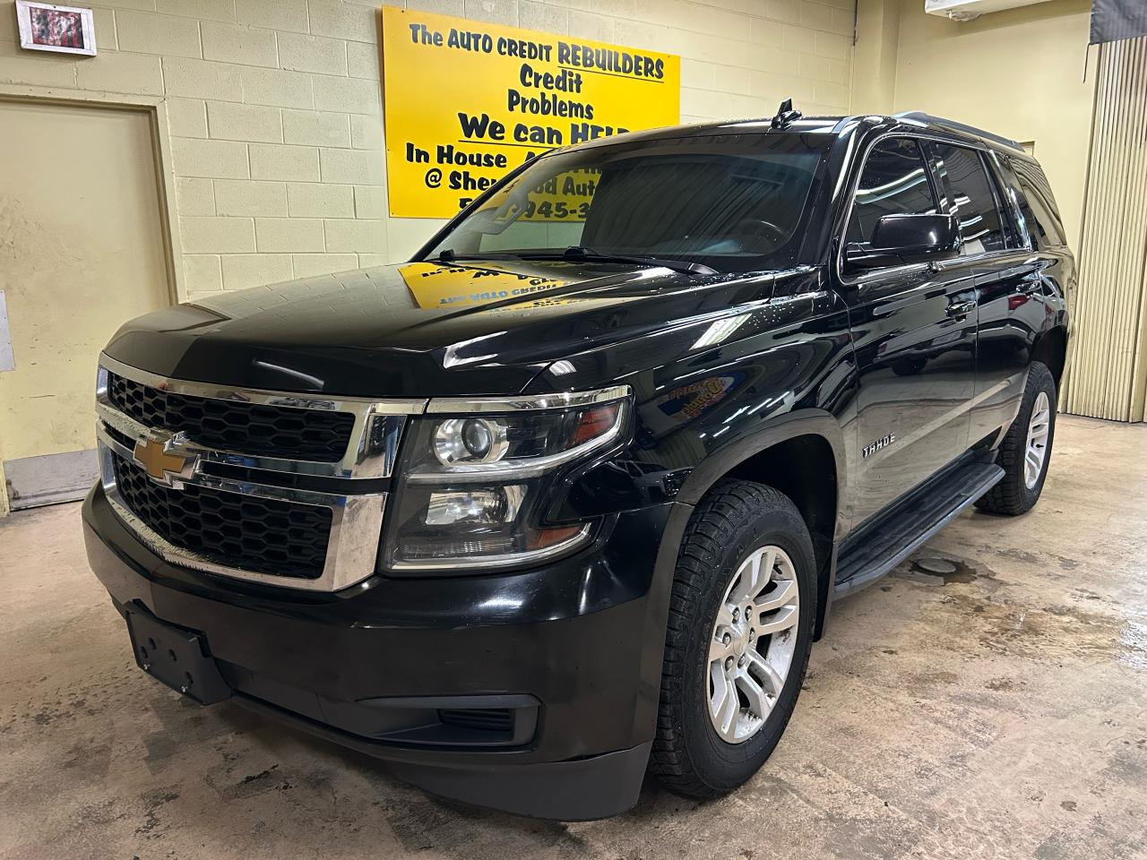 2018 Chevrolet Tahoe LS Photo2