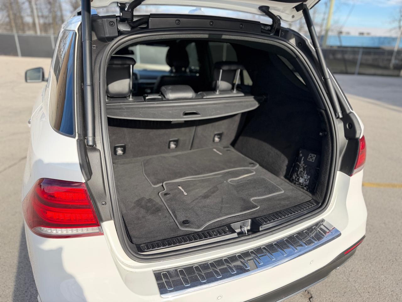 2017 Mercedes-Benz GLE 4MATIC 4dr AMG GLE 43 - Photo #8