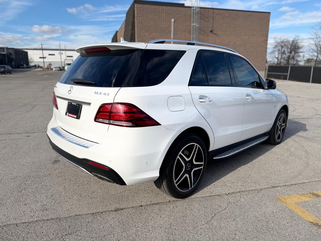 2017 Mercedes-Benz GLE 4MATIC 4dr AMG GLE 43 Photo