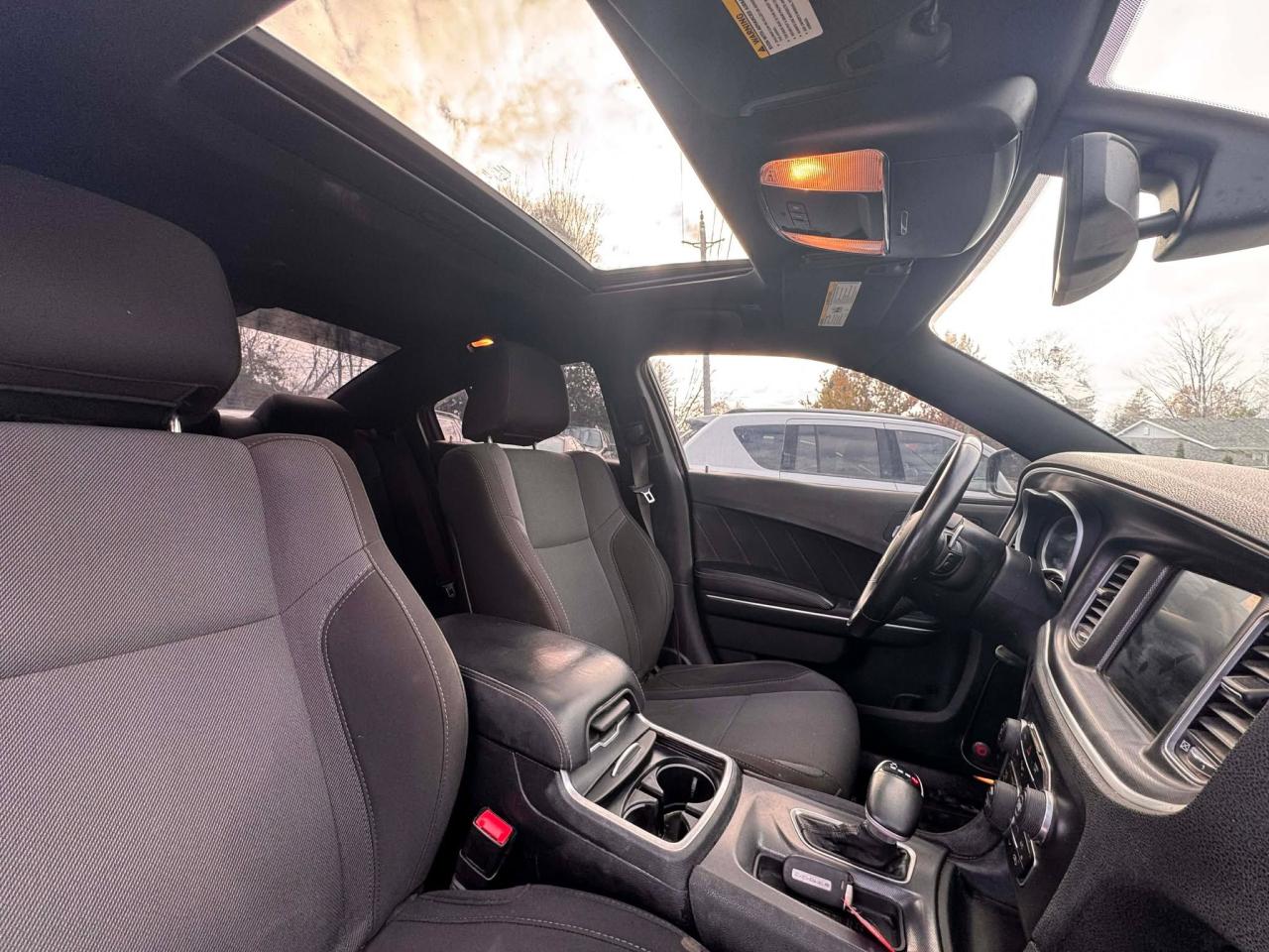 2017 Dodge Charger 4dr Sdn SXT AWD - Photo #10