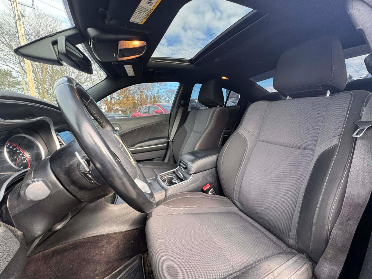 2017 Dodge Charger 4dr Sdn SXT AWD - Photo #12