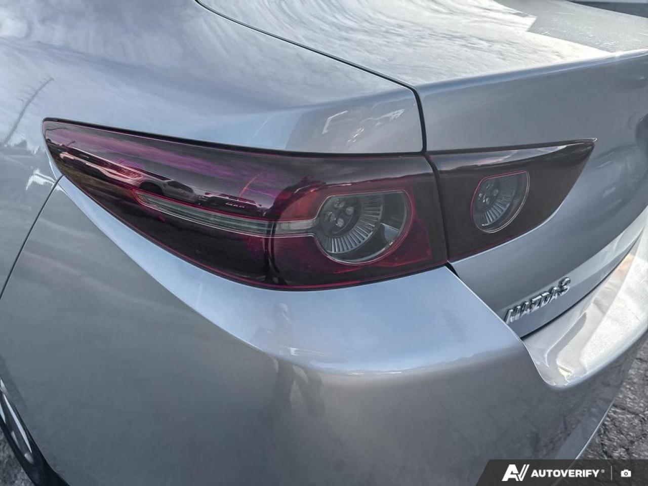 2019 Mazda MAZDA3 GX / NO ACCIDENTS / HTD SEATS / NAV / BLUETOOTH - Photo #8