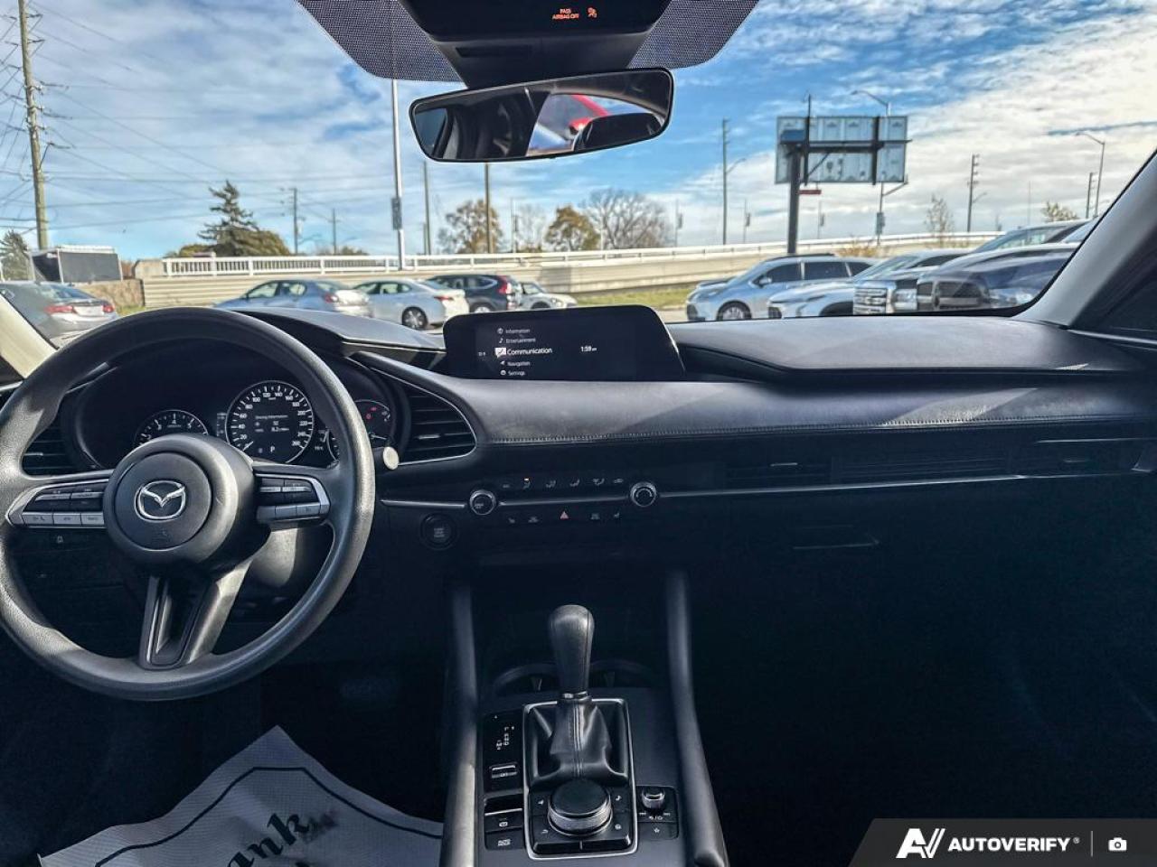 2019 Mazda MAZDA3 GX / NO ACCIDENTS / HTD SEATS / NAV / BLUETOOTH - Photo #12