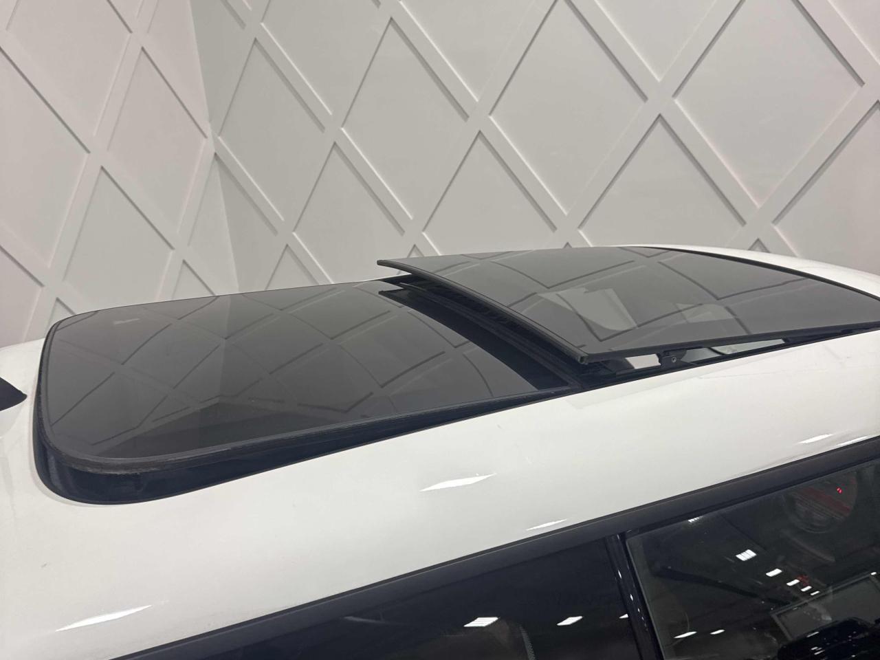 2010 MINI Cooper 2dr Cpe Mayfair Edition Clean CarFax Trade-ins OK! - Photo #14