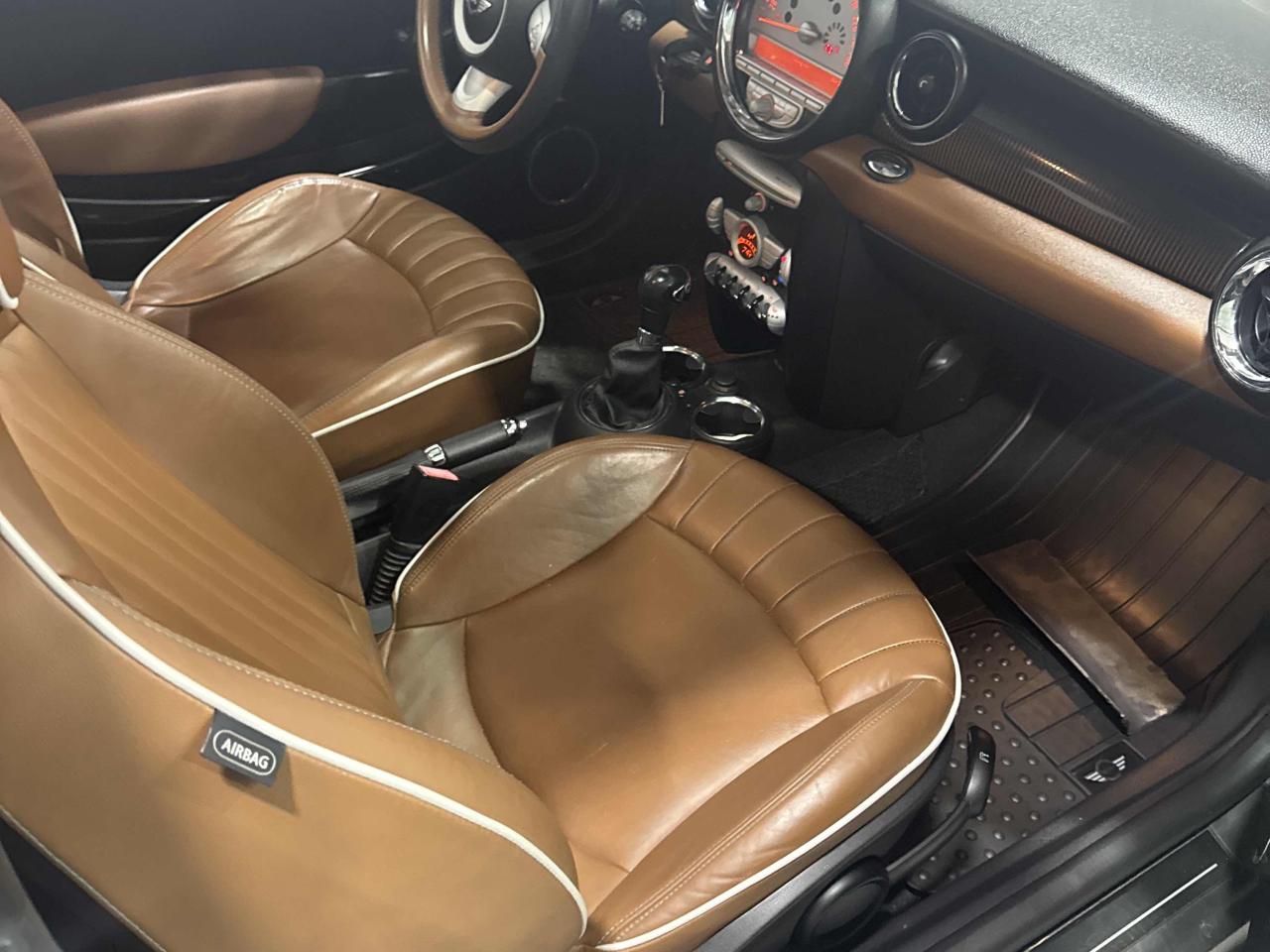 2010 MINI Cooper 2dr Cpe Mayfair Edition Clean CarFax Trade-ins OK! - Photo #13