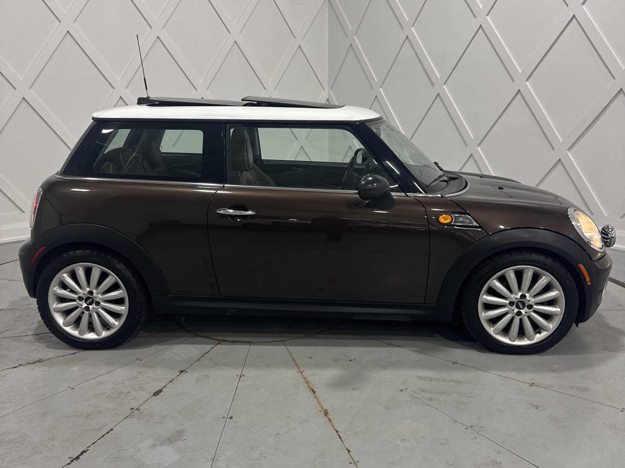 2010 MINI Cooper 2dr Cpe Mayfair Edition Clean CarFax Trade-ins OK! - Photo #9