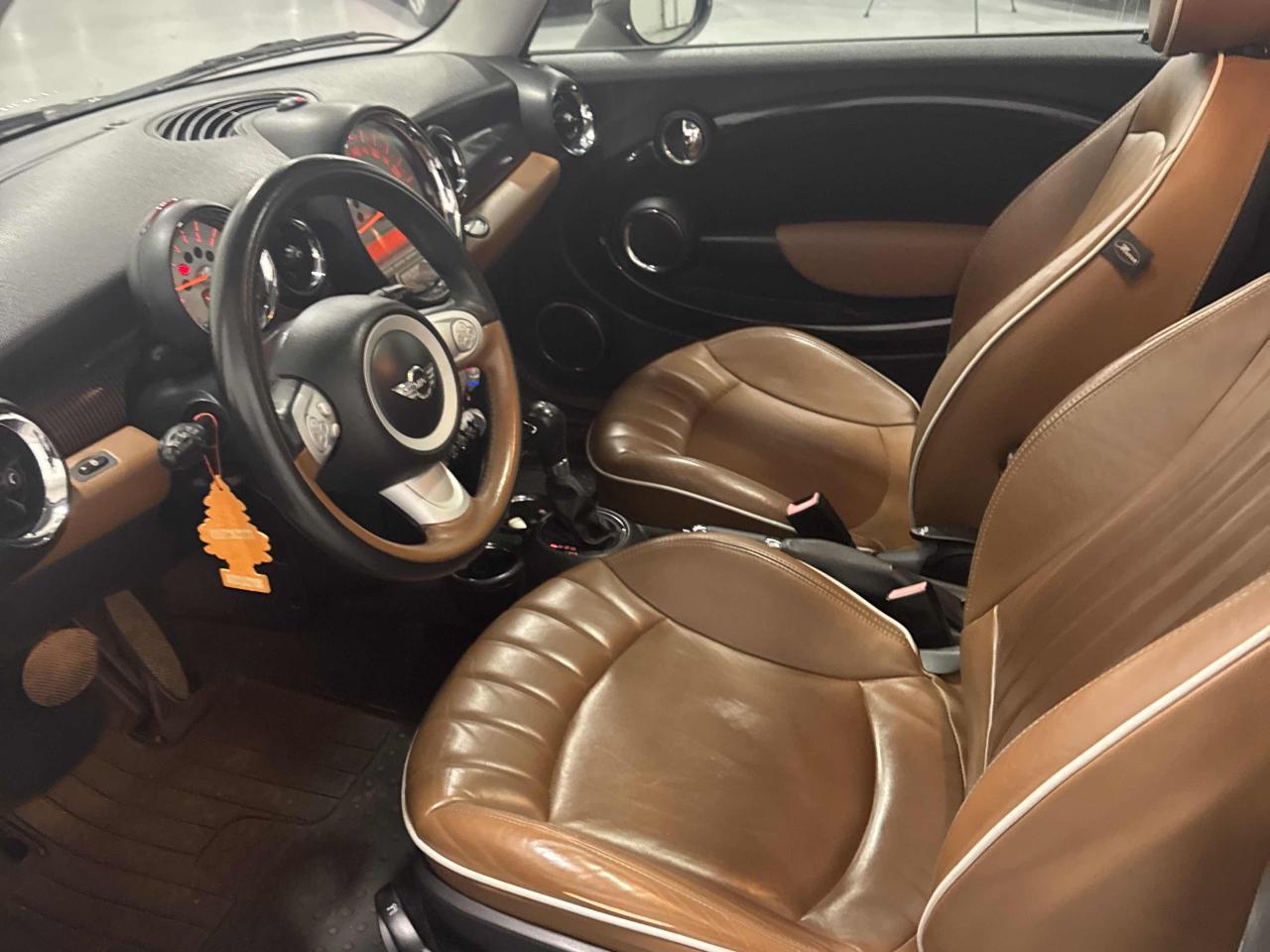 2010 MINI Cooper 2dr Cpe Mayfair Edition Clean CarFax Trade-ins OK! - Photo #11