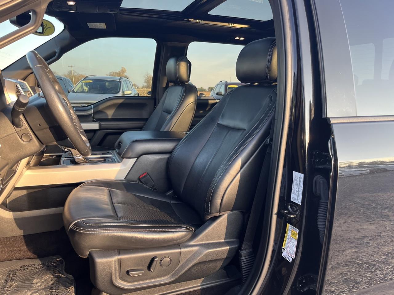 2019 Ford F-150 LARIAT ~NO ACCIDENTS~ Photo