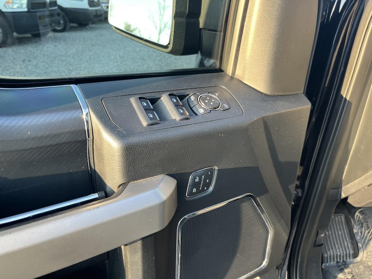 2019 Ford F-150 LARIAT ~NO ACCIDENTS~ Photo