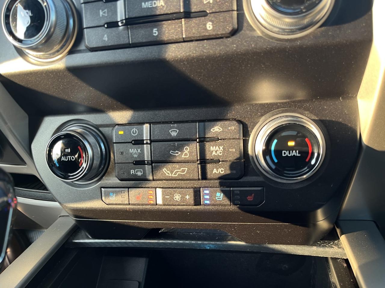 2019 Ford F-150 LARIAT ~NO ACCIDENTS~ Photo