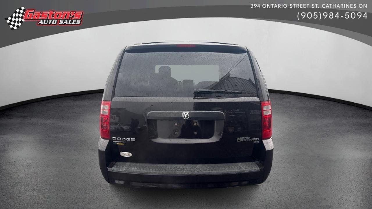 2010 Dodge Grand Caravan SE Photo3