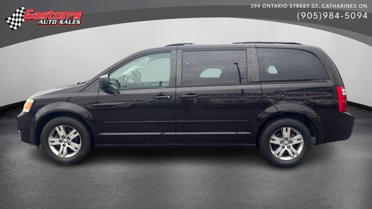 2010 Dodge Grand Caravan SE Photo