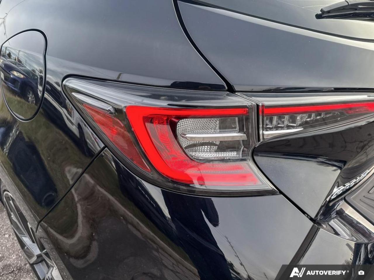 2019 Toyota Corolla XSE / NO ACCIDENTS / NAV / LEATHER /HTD SEATS/ M/T - Photo #8