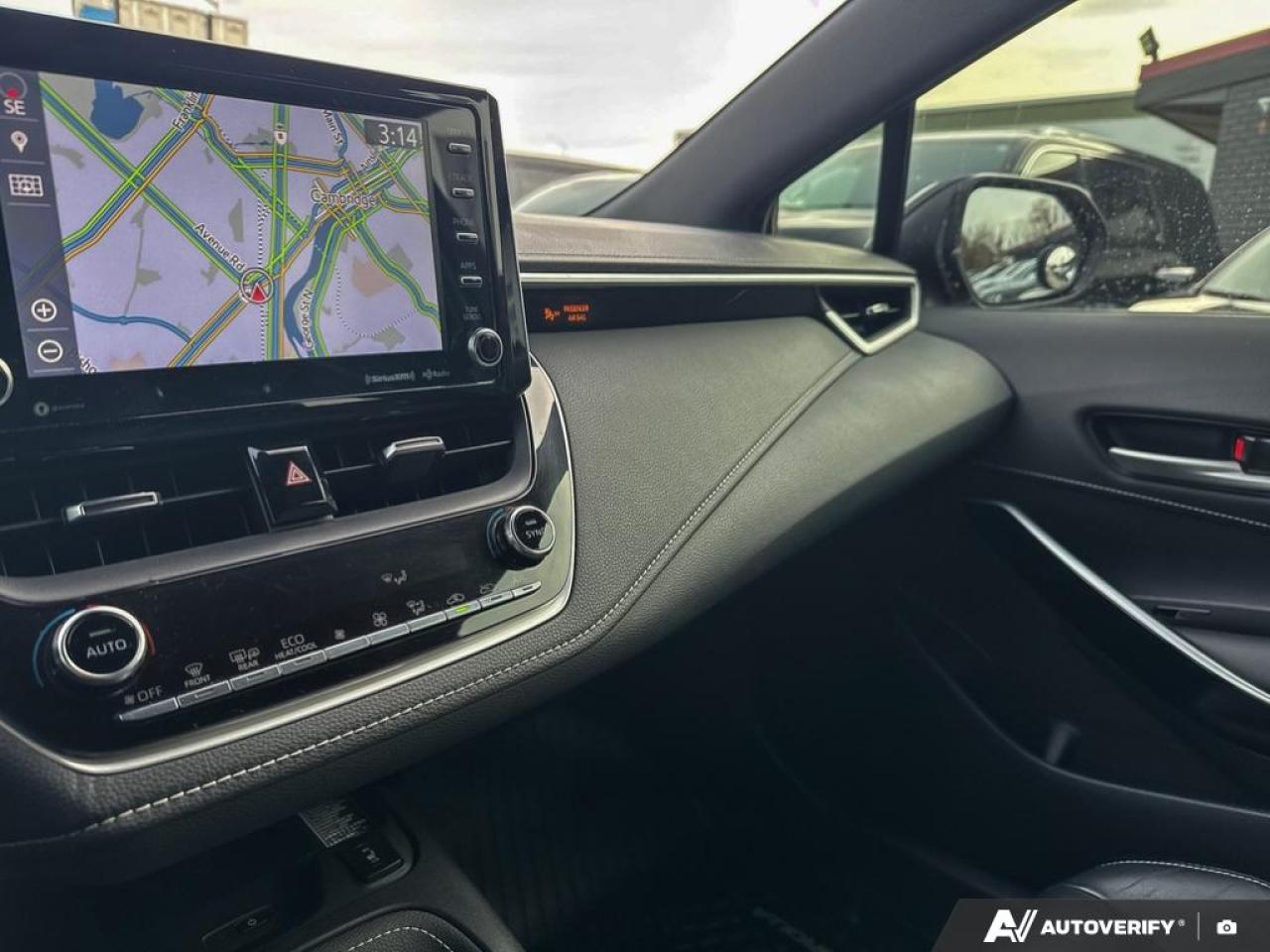 2019 Toyota Corolla XSE / NO ACCIDENTS / NAV / LEATHER /HTD SEATS/ M/T - Photo #24