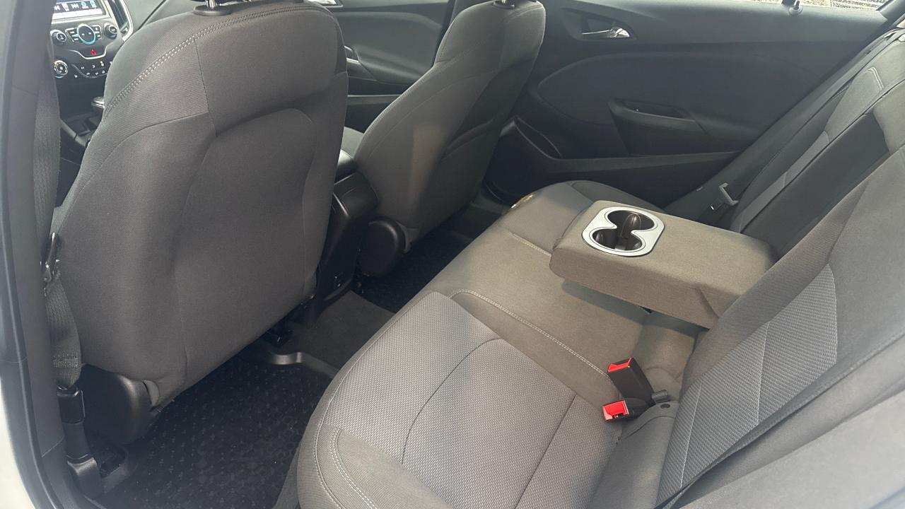 2018 Chevrolet Cruze LT Photo